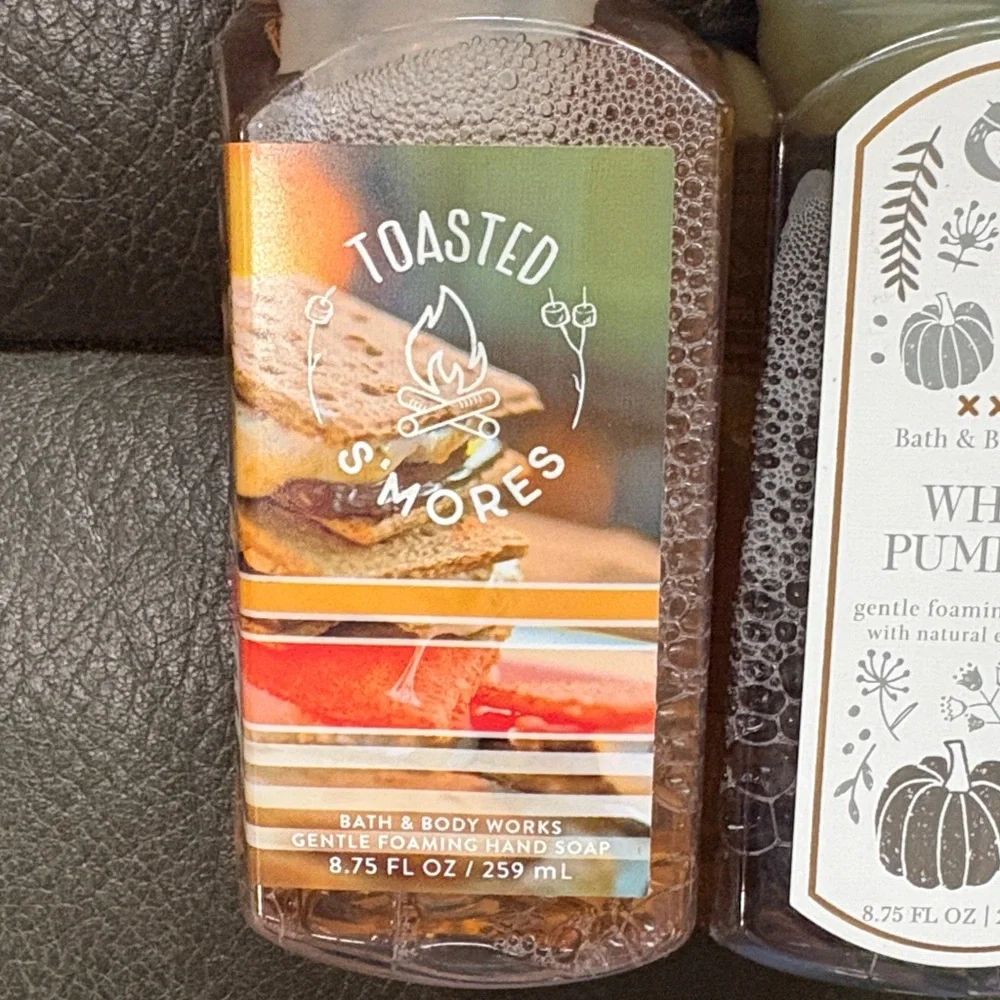 Bath and body foaming soap in toaster s’mores and white pumpkin - Picture 2 of 6
